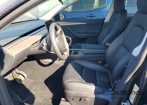 2024 Tesla Model Y z USA, uszkodzony, nr VIN 7SAYGDEE4RF130049